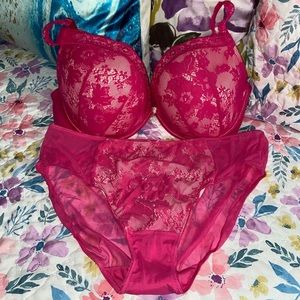 NWOT Cacique bra and panties set, hot pink & cream